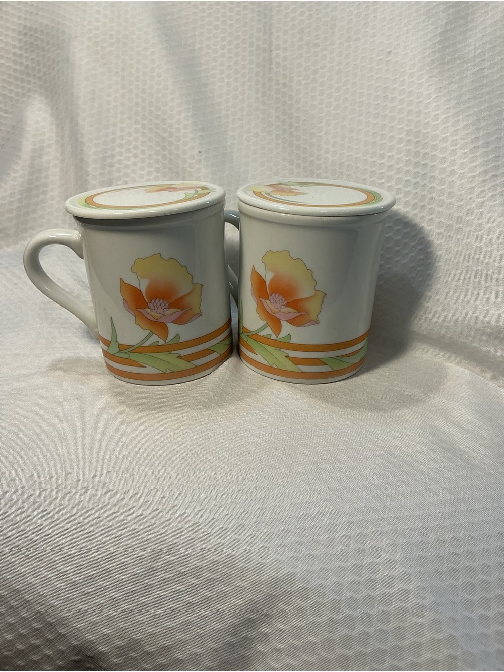 Vtg Toscany collection coffe mug ,yellow flowers Set of 2